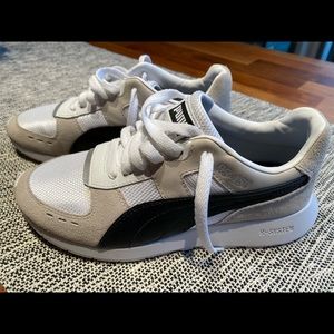 Puma Women’s sneaker’s, size 6.5.